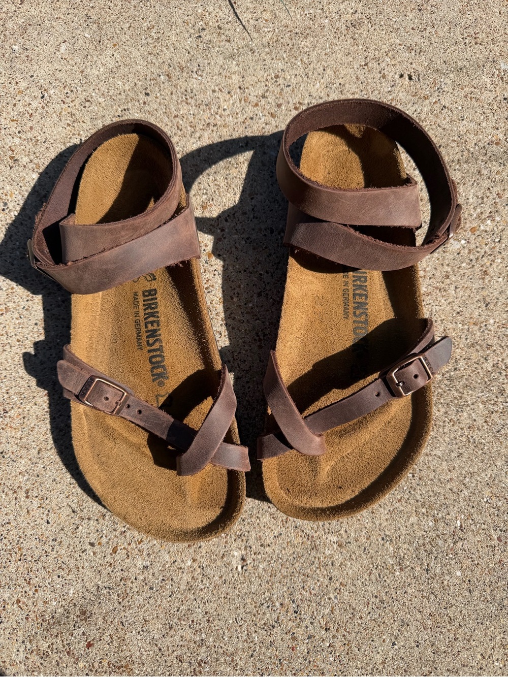 Birkenstock 38 100% Leather Yara Mocha